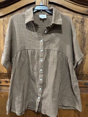 ANDREE BY UNIT Textured Button-Front Shirt in Brown